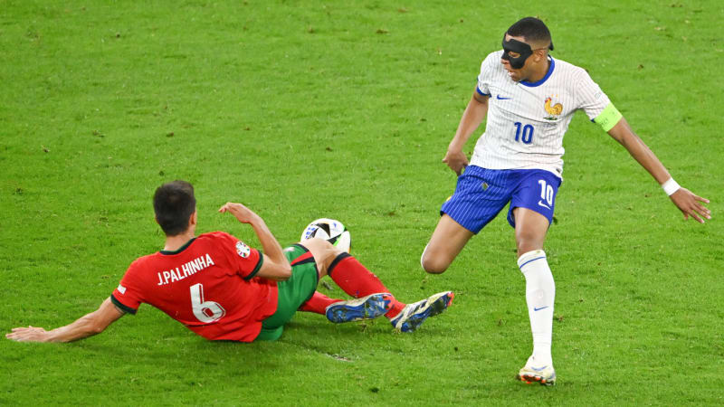 Palhinha und Mbappe im EM-Viertelfinale ©Dan Mullan/Getty Images