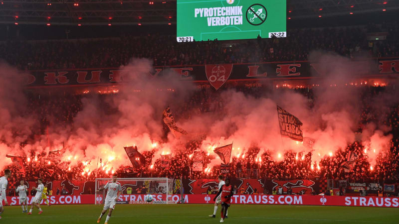 Bayer Leverkusen,Zuschauer,Pyrotechnik