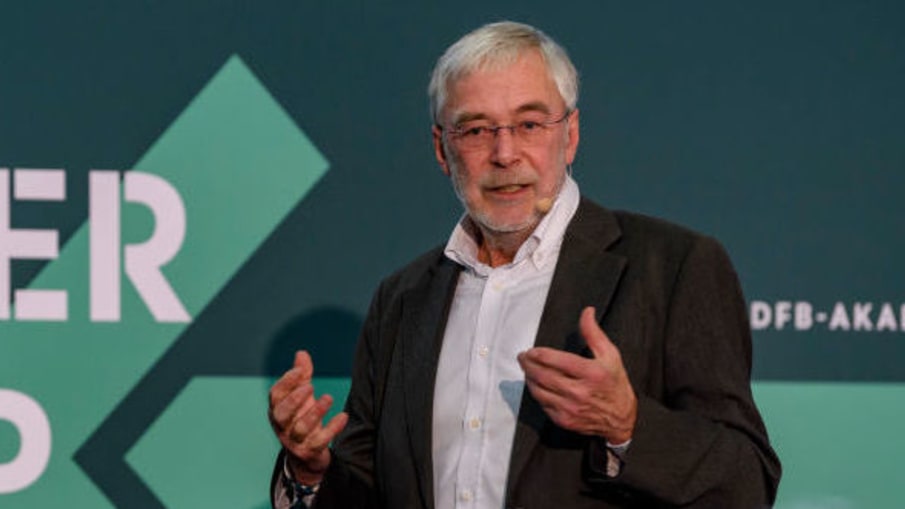 DFB Academy Leadership Festival FRANKFURT AM MAIN, GERMANY - DECEMBER 05: Prof. Dr. Gerald Huether attends the DFB Academy Leadership Festival at DFB Headquarter on December 5, 2018 in Frankfurt am Main, Germany. (Photo by Alexander Scheuber/Getty Images For DFB)
