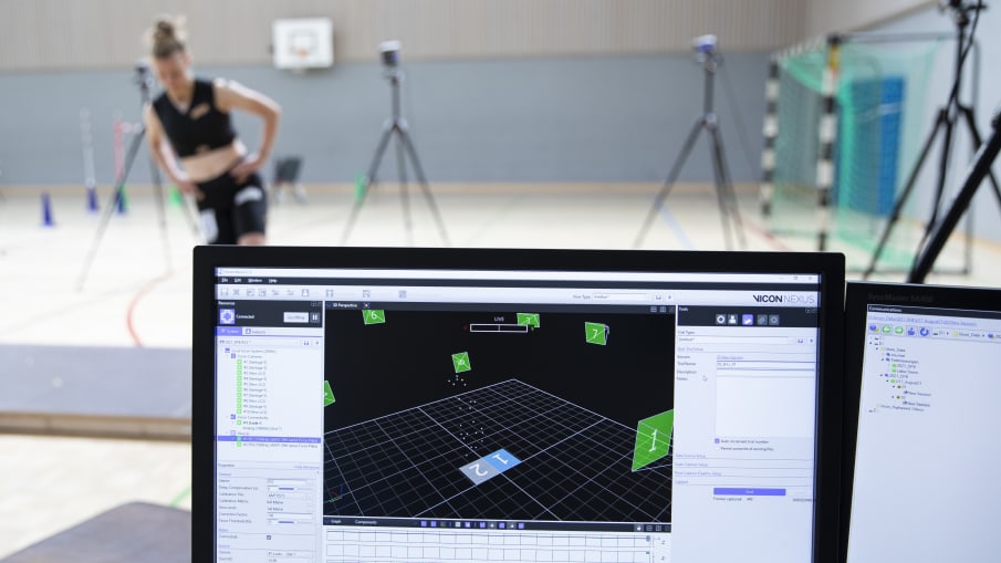 Was bringen Forschungskooperationen für die Trainingspraxis im Profifußball? © 2021 DFB/Vera Loitzsch Was bringen Forschungskooperationen für die Trainingspraxis im Profifußball?