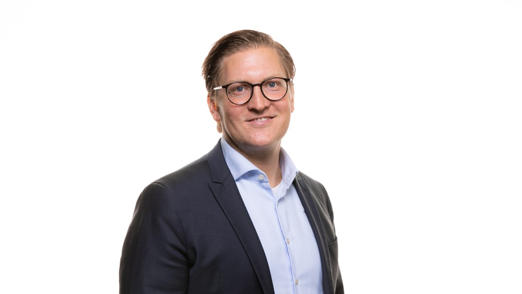 DFB Mitarbeiter*innen-Shooting 2022,  Sebastian Grassl, DFB-Campus, Frankfurt am Main, 18.10.2022, Foto: Julius Nieweler/DFB, 