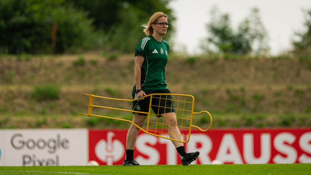 Saskia Bartusiak, Frauen-Nationalmannschaft
