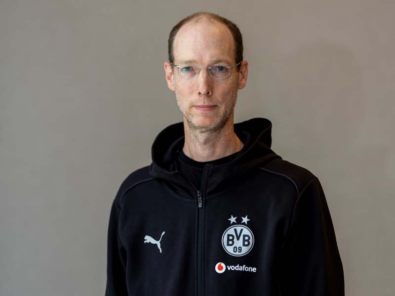 Dr. Lars Lippelt Dr. Lars Lippelt