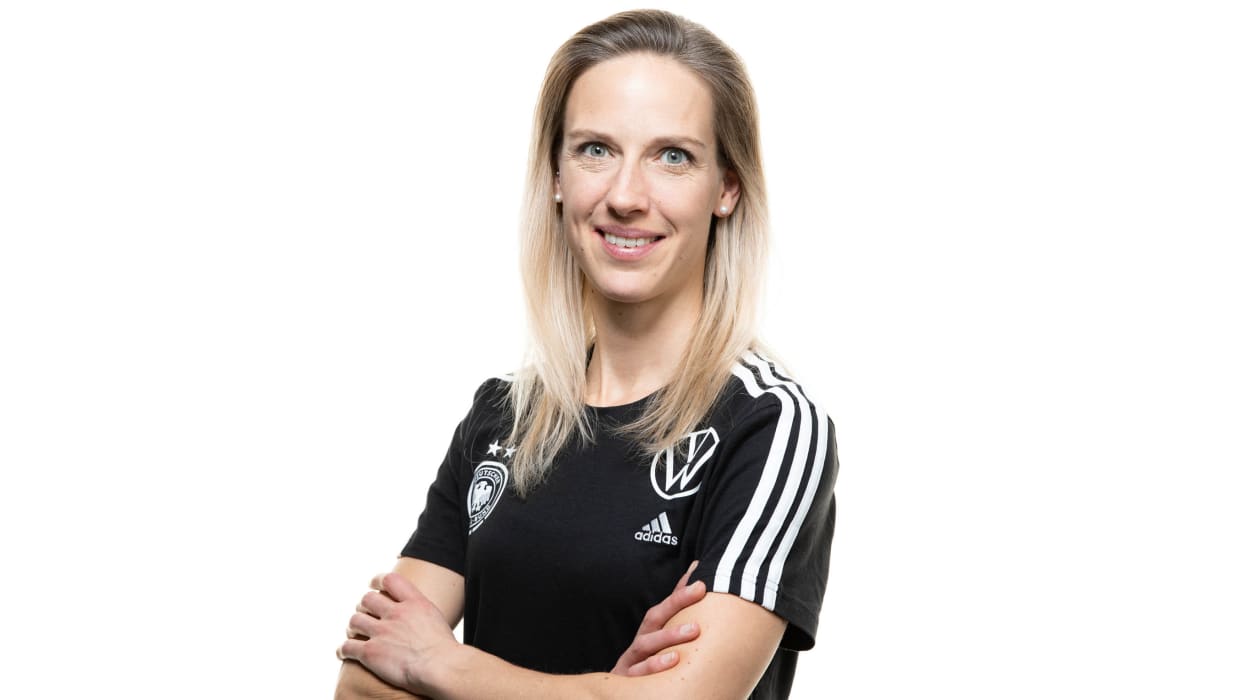 DFB U15-Juniorinnen Nationalmannschaft Staff DFB U15-Juniorinnen Nationalmannschaft Staff, DFB U15 - Juniorinnen Team Presentation, Antje Heitmann (Physiotherapeutin), DFB-Campus, Frankfurt am Main, 02.02.2024, Foto: Yuliia Perekopaiko/DFB