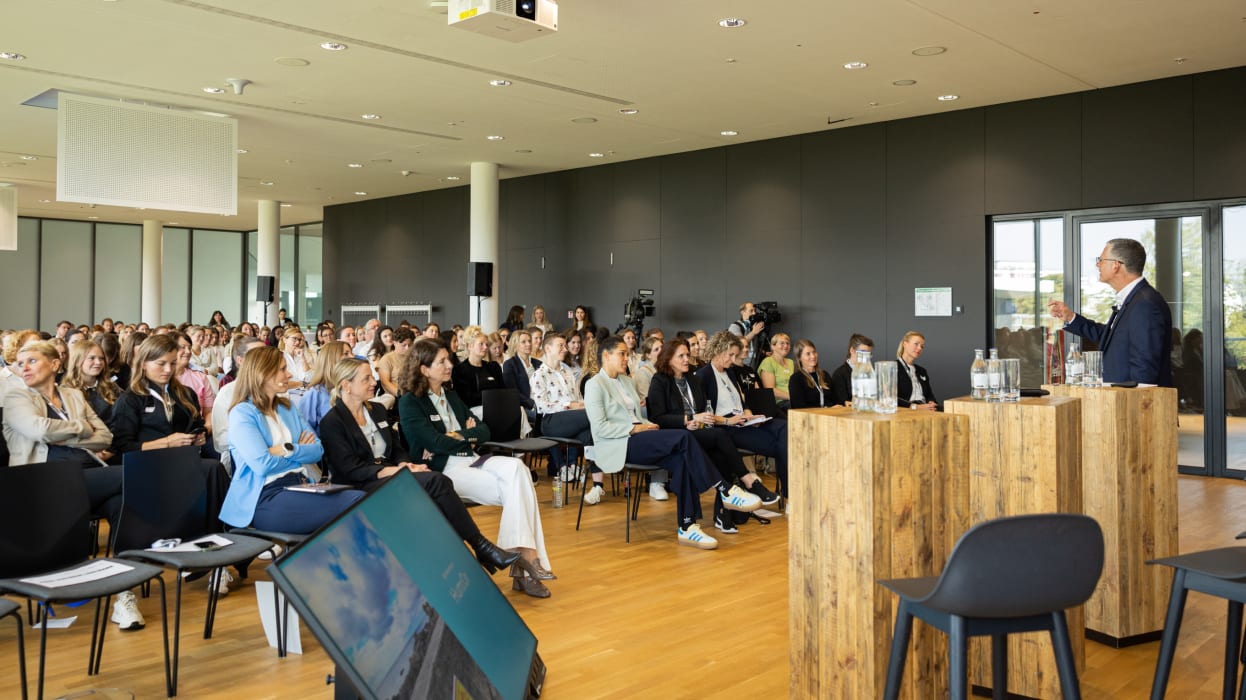 Women in Football, Summit, DFB-Campus