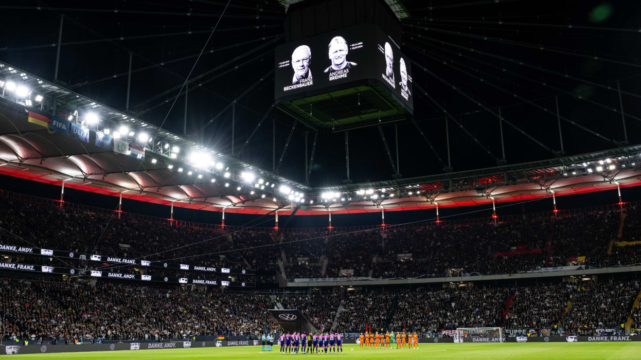 Gedenkminute Franz Beckenbauer und Andreas Brehme