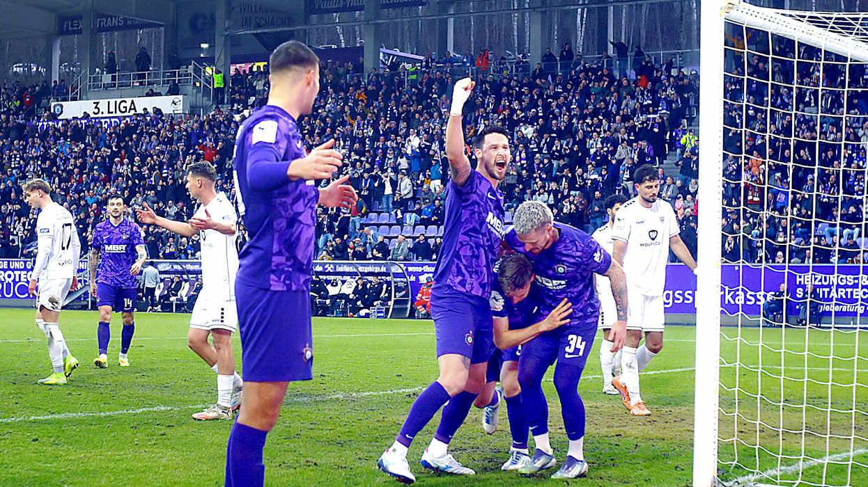 Erzgebirge Aue - 1. FC Schweinfurt 05