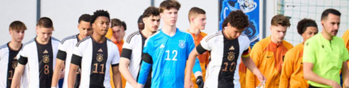 U18 Netherlands v U18 Germany - Under 18 Nations Tournament SAN PEDRO DEL PINATAR, SPAIN - MARCH 20: Players of U18 Germany walk into the pitch prior to the International Friendly U18 Netherlands v U18 Germany on March 20, 2024 in San Pedro del Pinatar, Spain. (Photo by Aitor Alcalde/Getty Images for DFB)