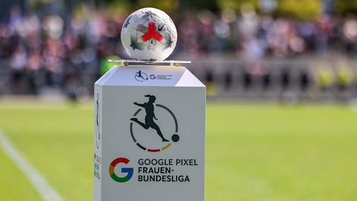 Google Pixel Frauen Bundesliga, Google Pixel, Ball, Spielball, Platzhalter, Nike, TV-News, 2026/2027, tvnews, Schmuckbild, Symbolbild