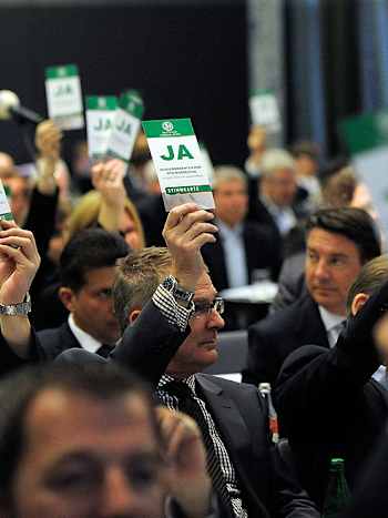 DFB Bundestag MAINZ, GERMANY - APRIL 09: Voting cards are held in the air during the German Football Association (DFB) Bundestag at the Steigenberger Airport Hotel on April 9, 2010 in Mainz, Germany. (Photo by Thorsten Wagner/Bongarts/Getty Images)