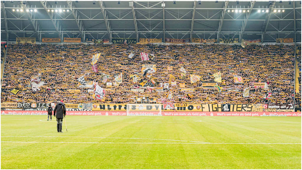 Dynamo Dresden,Fans,Zuschauer,Tribüne