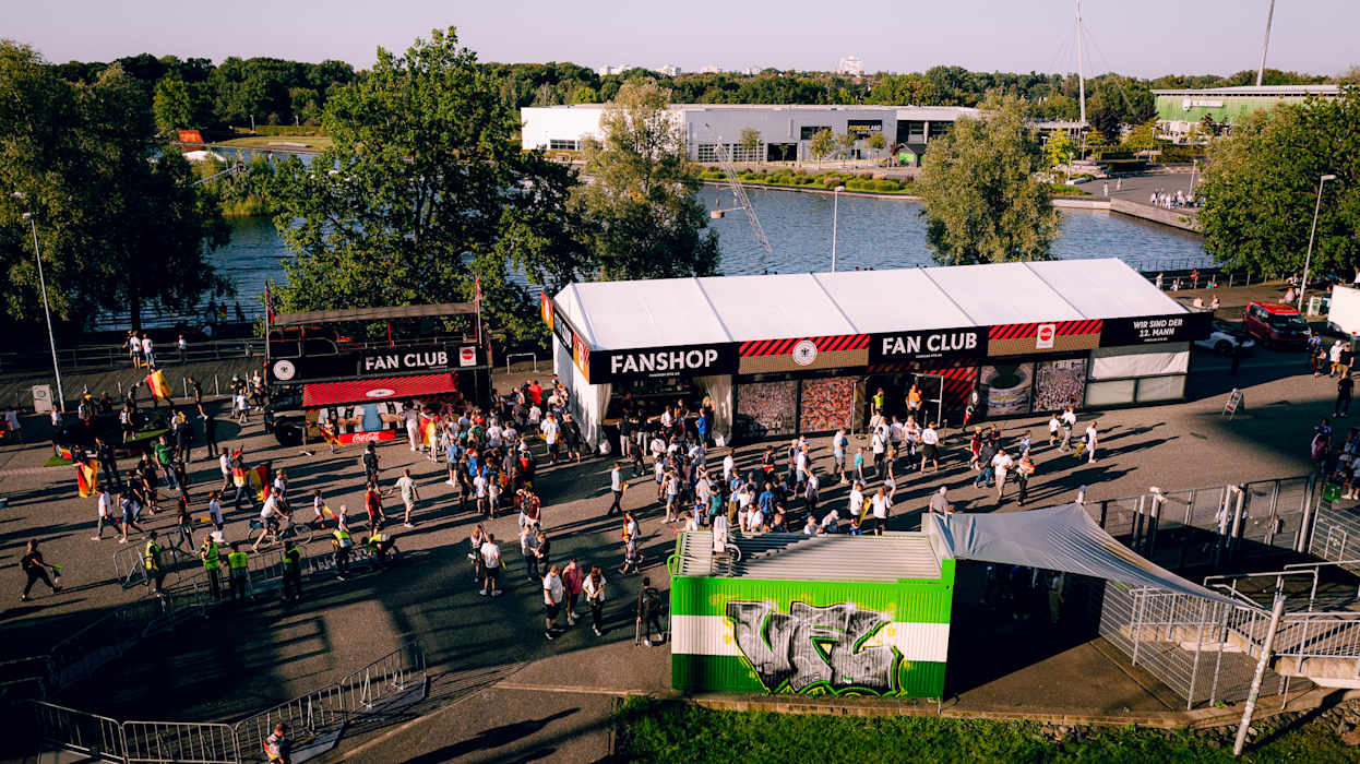 Fanshop.Freundschaftsspiel: Deutschland - Japan, 09.09.2023Friendly match: Germany vs Japan, Wolfsburg, September 09, 2023Abdruck+jede Verwendung ausserhalb des DFB / Deutschen Fussball-Bund nicht gestattet.