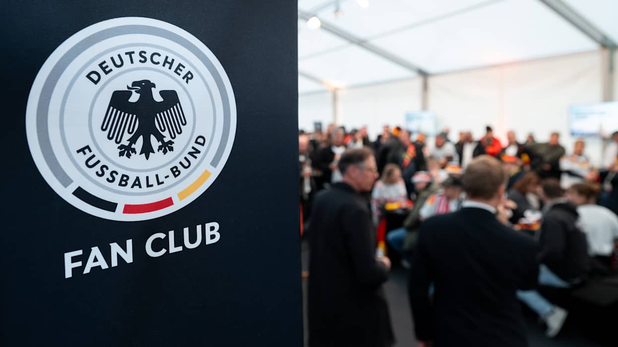 Länderspiel Deutschland vs. Ghana, Stuttgart, 30.03.2026. Das Logo des DFB Fan-Clubs ist vor Spielbeginn im Fan-Club-Zelt zu sehen. Foto: Silas Stein/picture-alliance/DFB