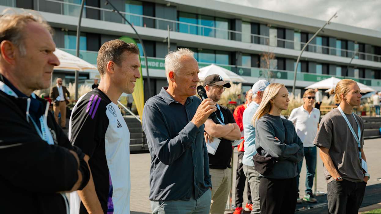 Wochenende des Amateurfussballs am DFB-Campus, Hannes Wolf (DFB-Direktor Nachwuchs, Training und Entwicklung und Cheftrainer DFB U20-Nationalmannschaft), Christian Streich, Frankfurt am Main, 12.09.2025, Foto: Yuliia Perekopaiko/DFB 