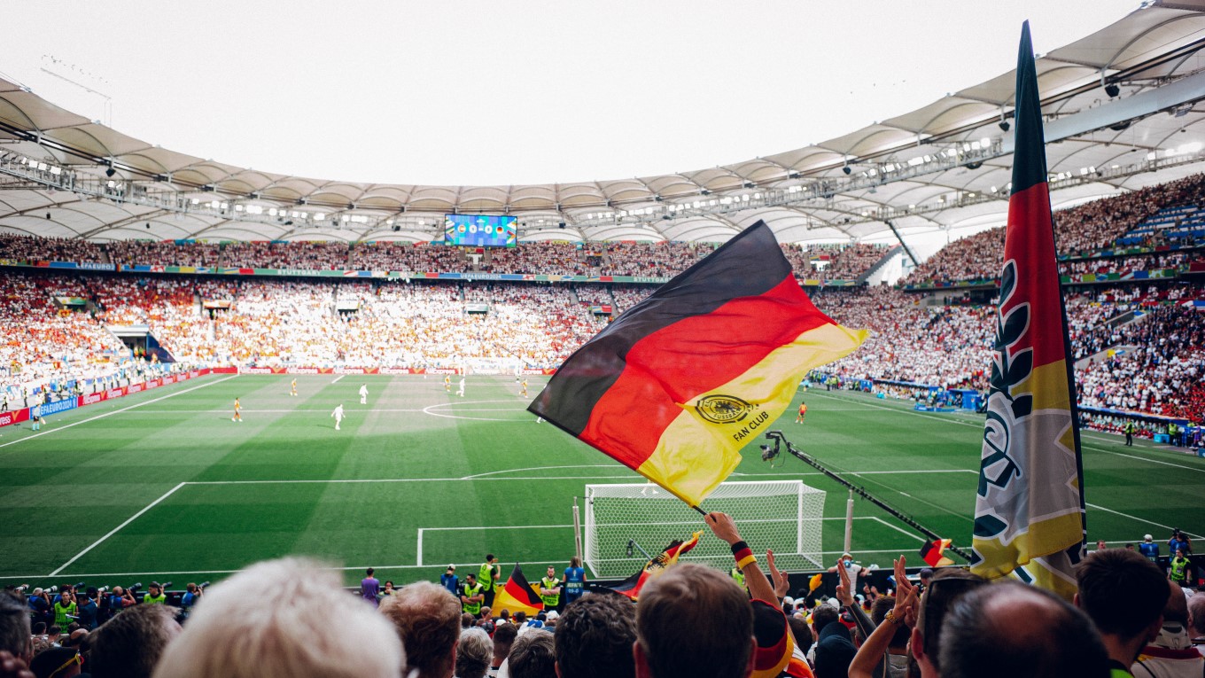 Deutschland, Fans, EURO 2024, EM, Choreo, Fahnen, Zuschauer