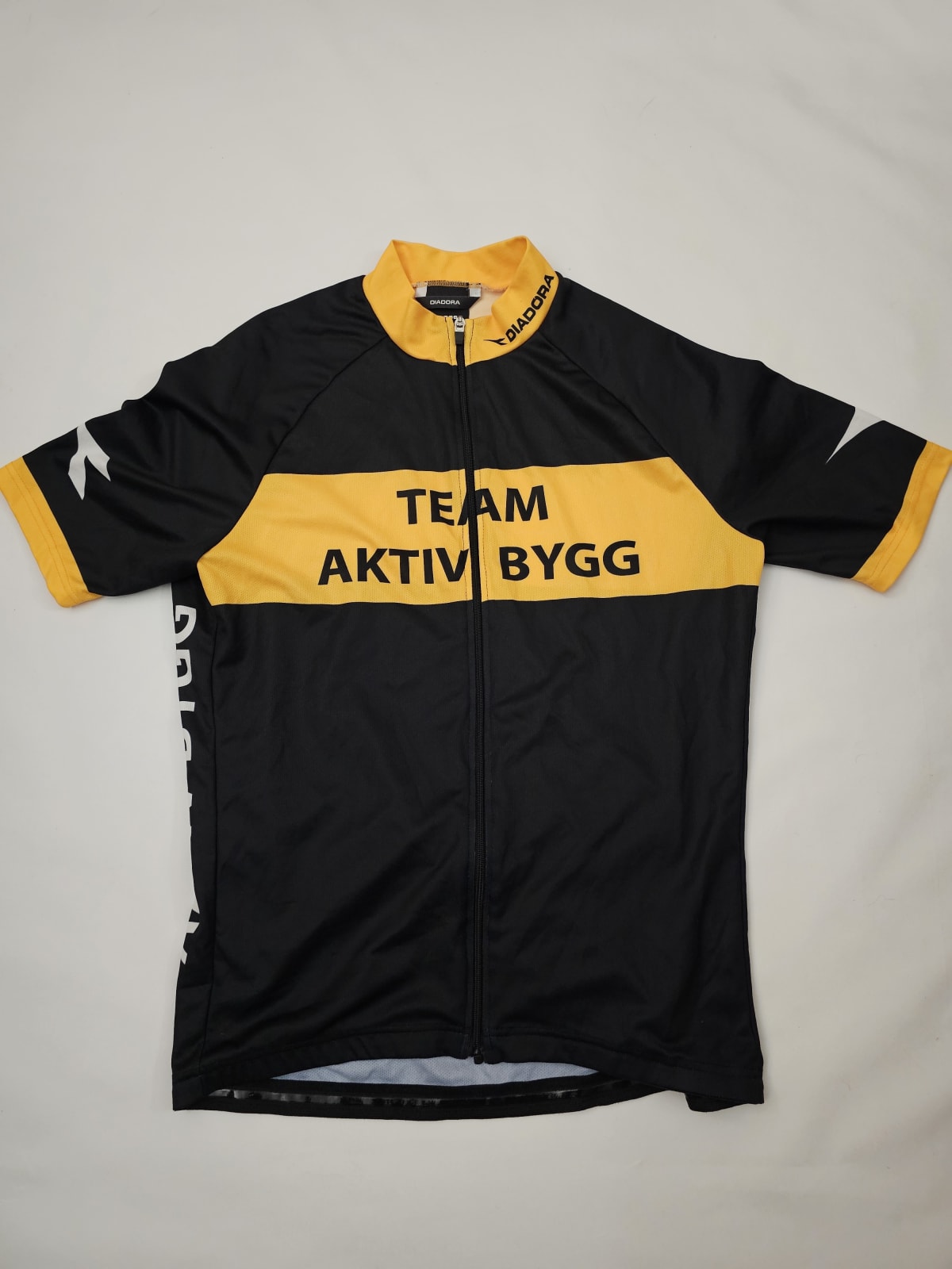 Diadora Колоездачни фланелки (Jerseys) - Велоекипировка Velokit.bg