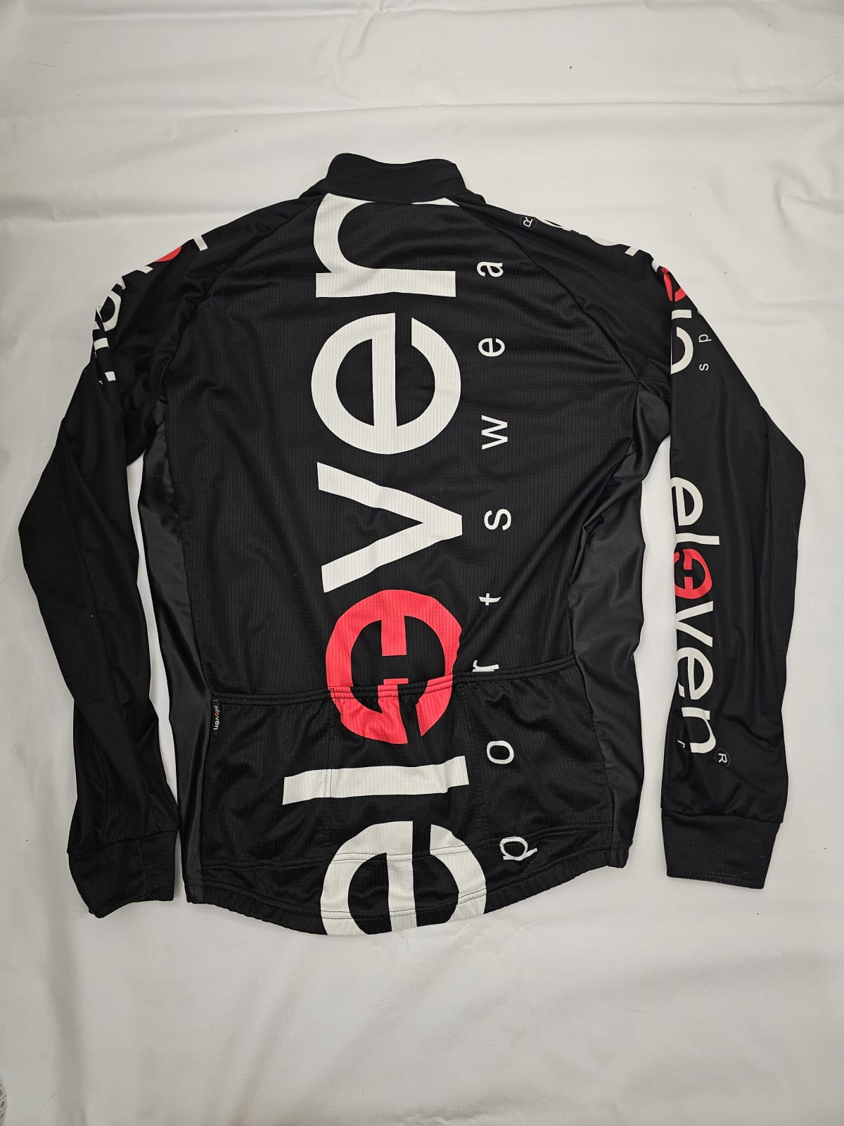 Eleven Яке - Велоекипировка Velokit.bg — 2