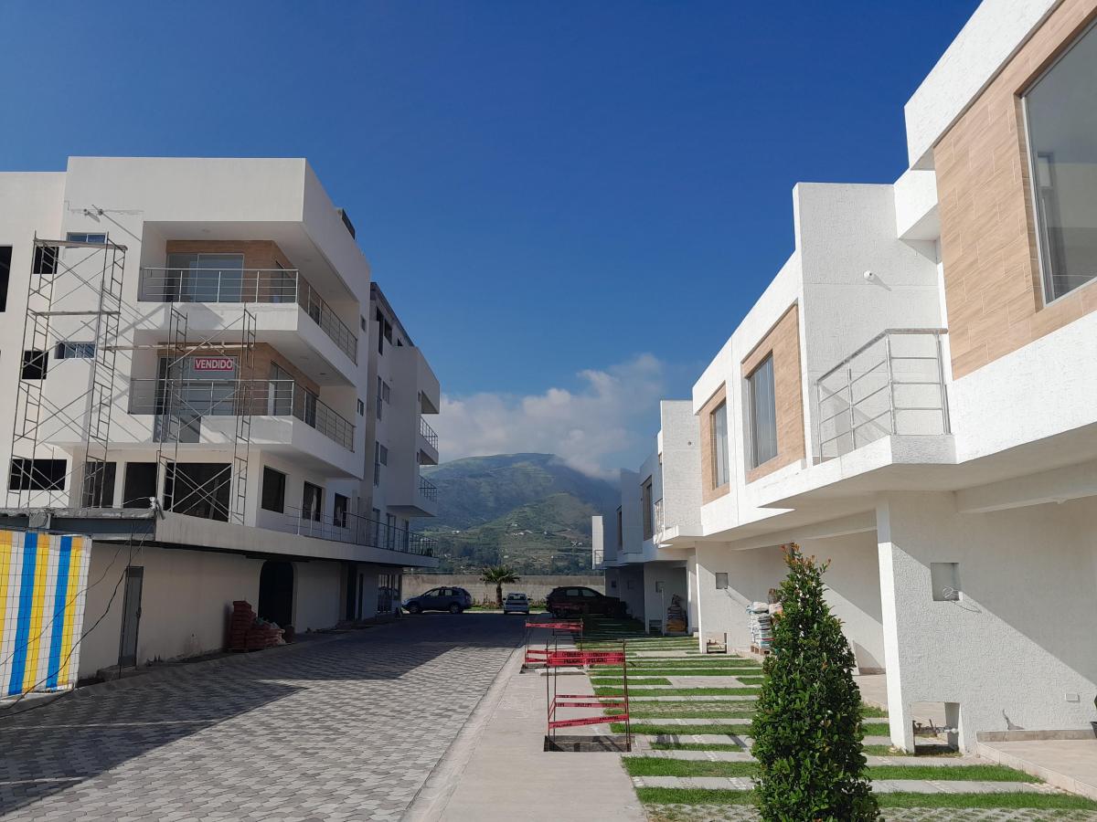 Departamentos en La Morita - Tumbaco