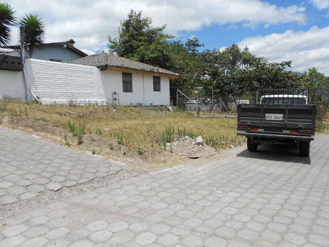 Terreno en via a Pifo