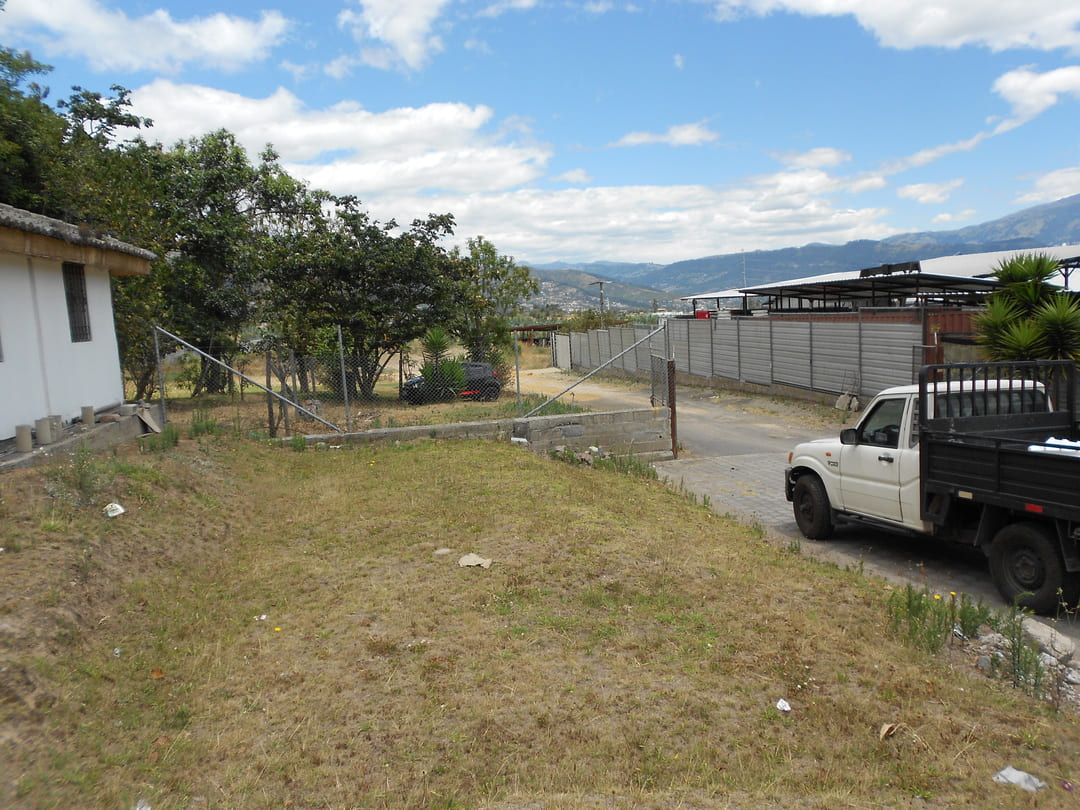 Terreno en via a Pifo