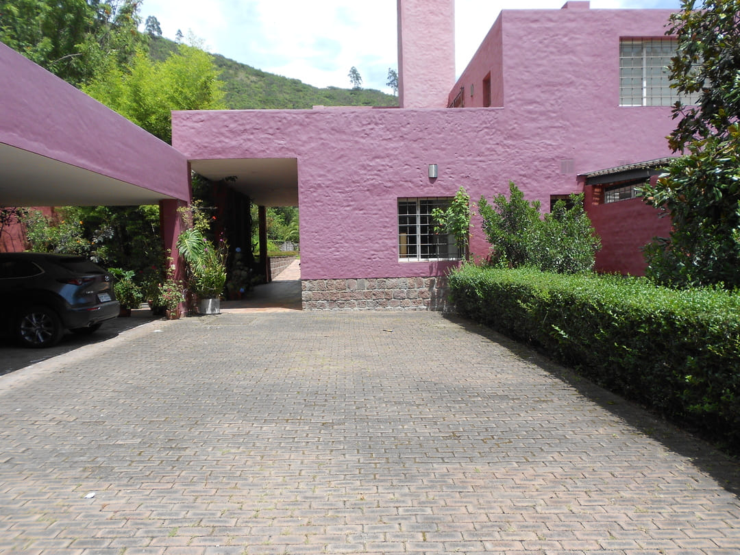 House in Pachosalas, Tumbaco