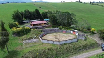 Farm in Pillaro 59.5 ha
