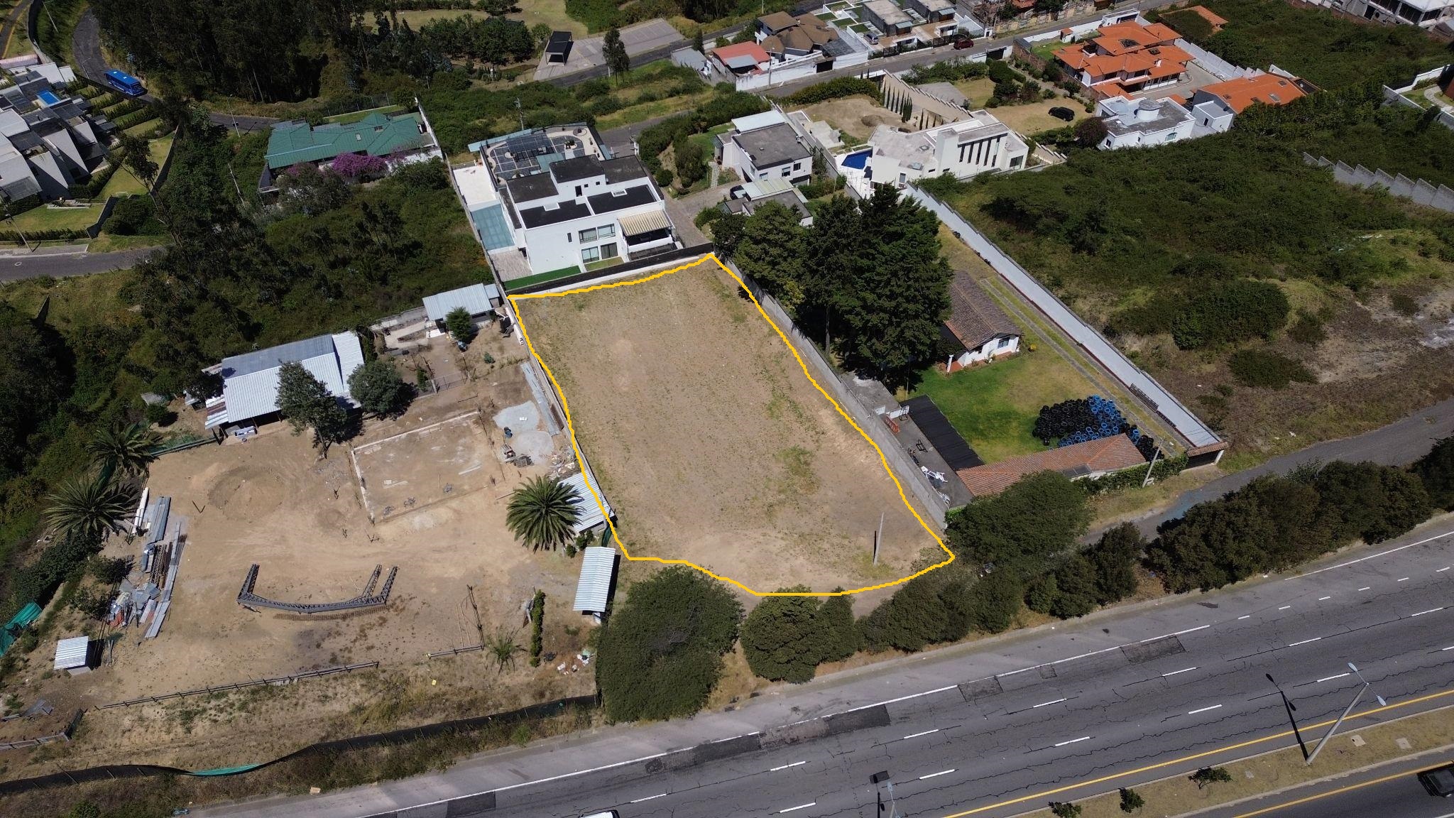 Land on Ruta Viva, 1624 m2