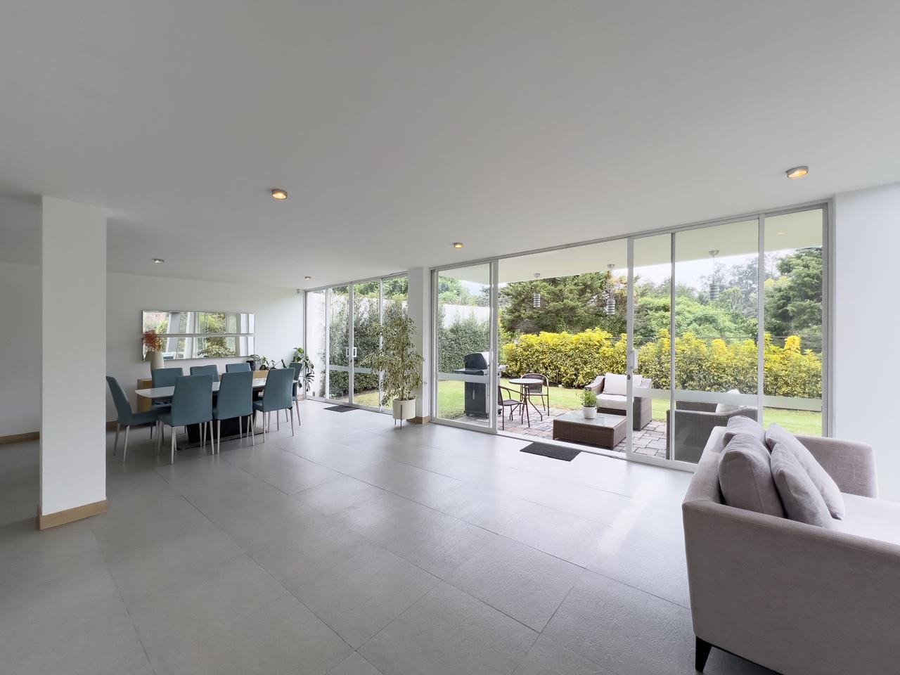 House in Tumbaco, 410 m2 plot