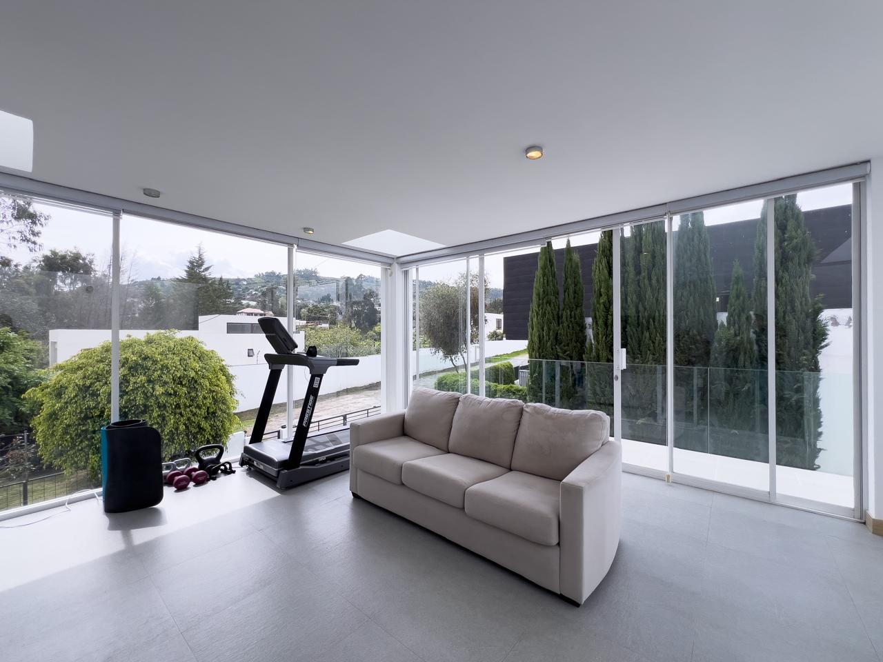 House in Tumbaco, 410 m2 plot
