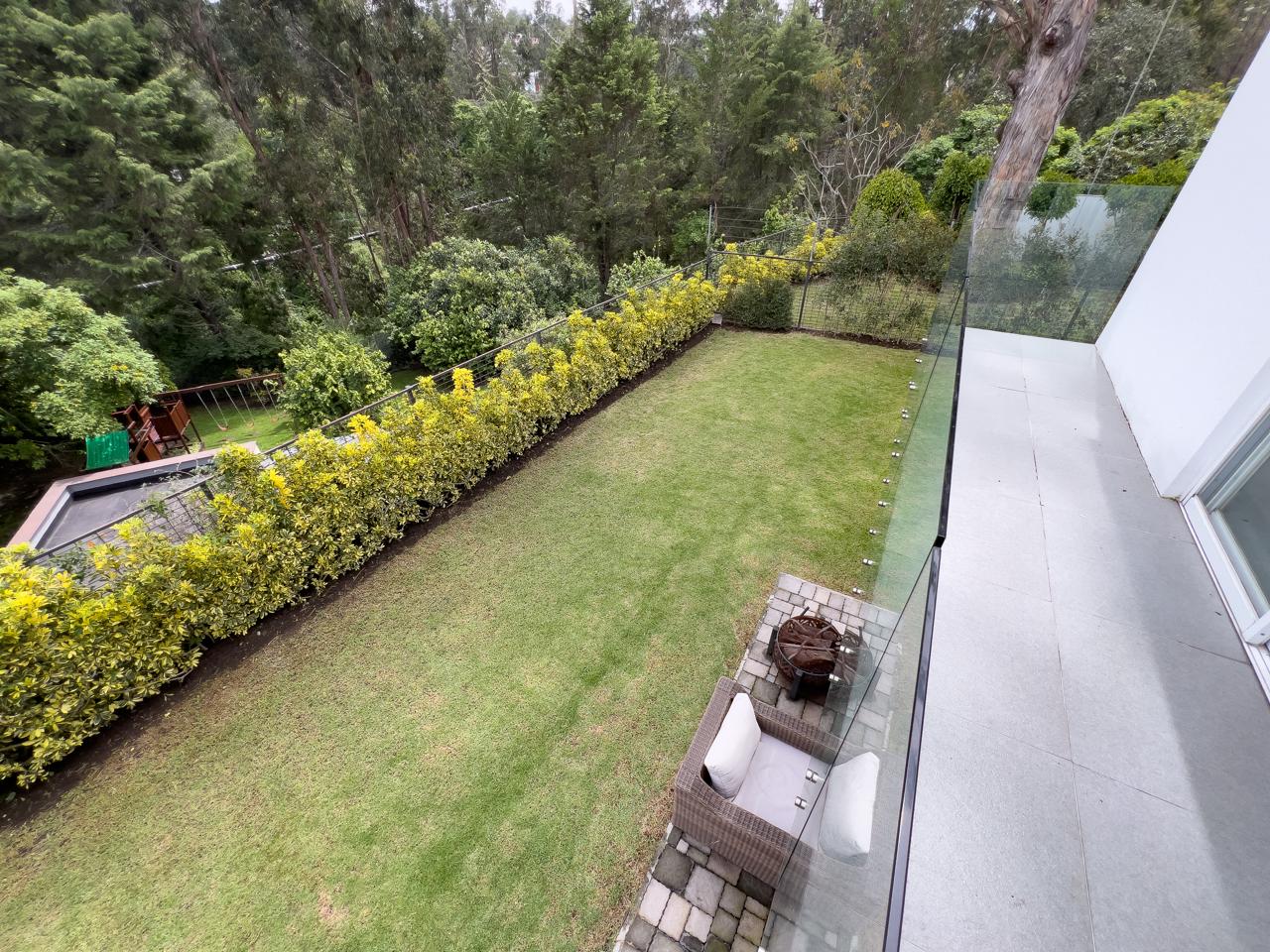 House in Tumbaco, 410 m2 plot