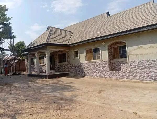 Spacious 4-Bedroom Bungalow for Sale for sale in Catholic Youth Centre Church Area, Makurdi, Benue