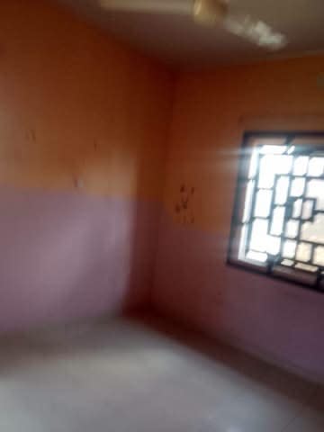 Additional view of Spacious Three-Bedroom Flat