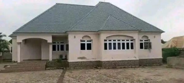 Three Bedroom Flat For Sale for sale in Judges Quarters, Makurdi, Benue