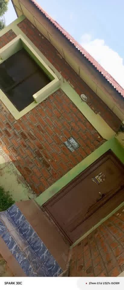 Additional view of Spacious Three Bedroom Flat