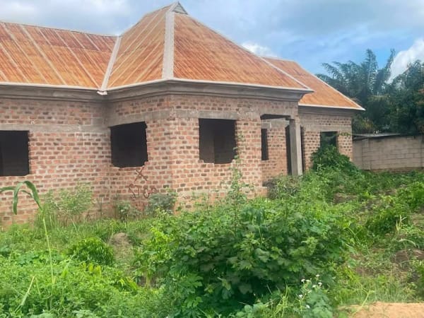 Uncompleted Self-Contained Units for sale in Nyon, Makurdi, Benue