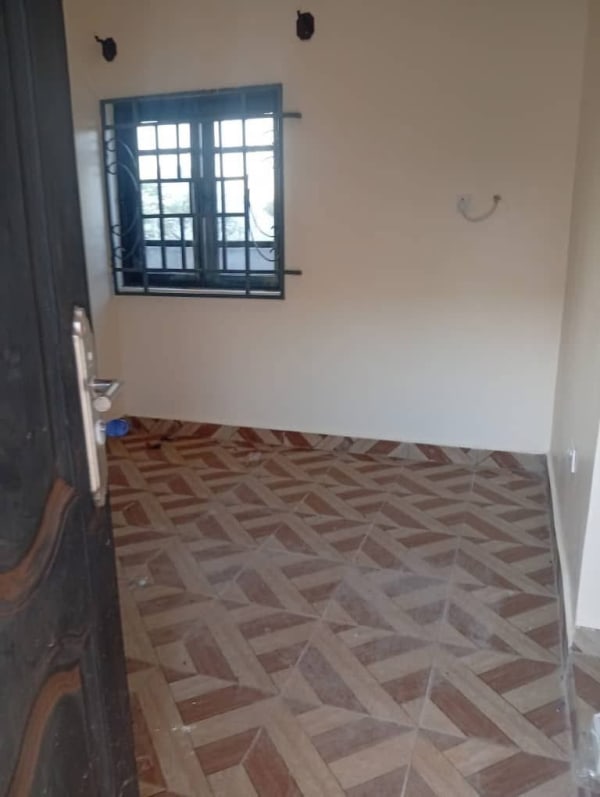 Additional view of Standard Self Contains at Villa Suite