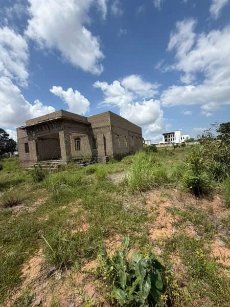 Additional view of Three Bedroom Flat in Yaikyor