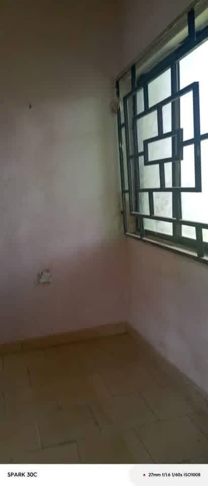 Additional view of Spacious Three Bedroom Flat