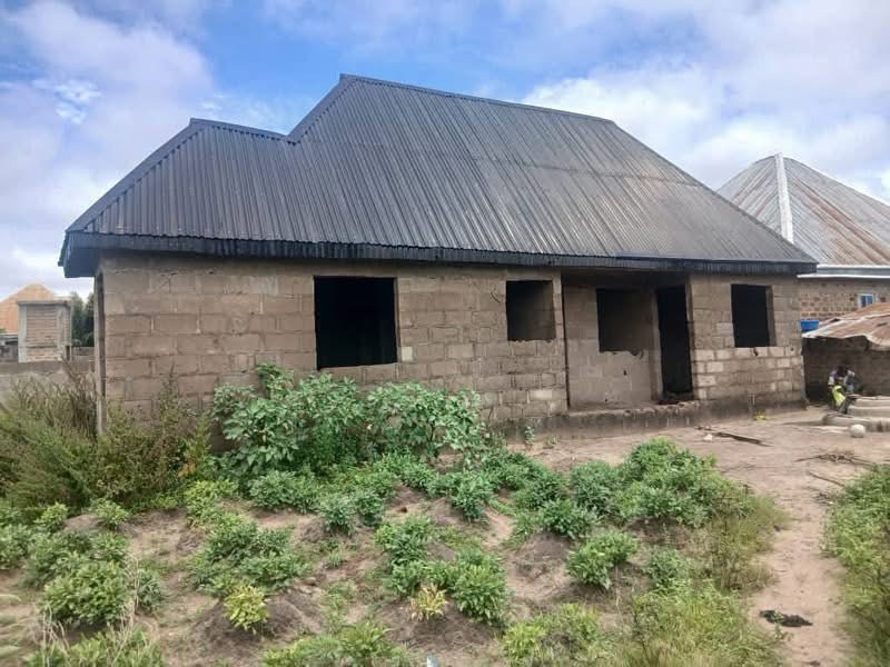Uncompleted 2-Bedroom Property for sale in Off Ayihe Road, Makurdi, Benue