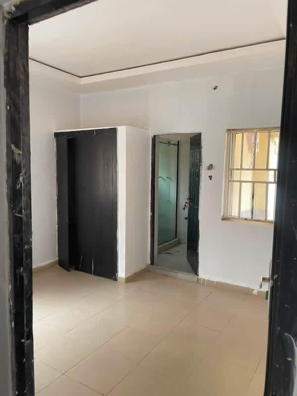 Additional view of Newly Renovated 2-Bedroom Flat for Rent