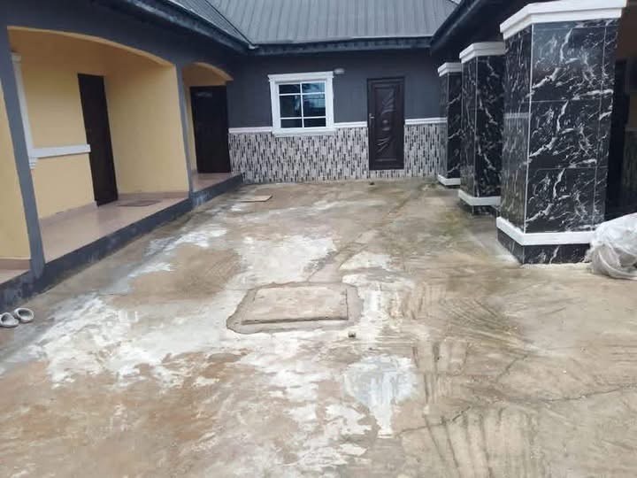 Additional view of Standard 3-Bedroom Flat with Multiple Units