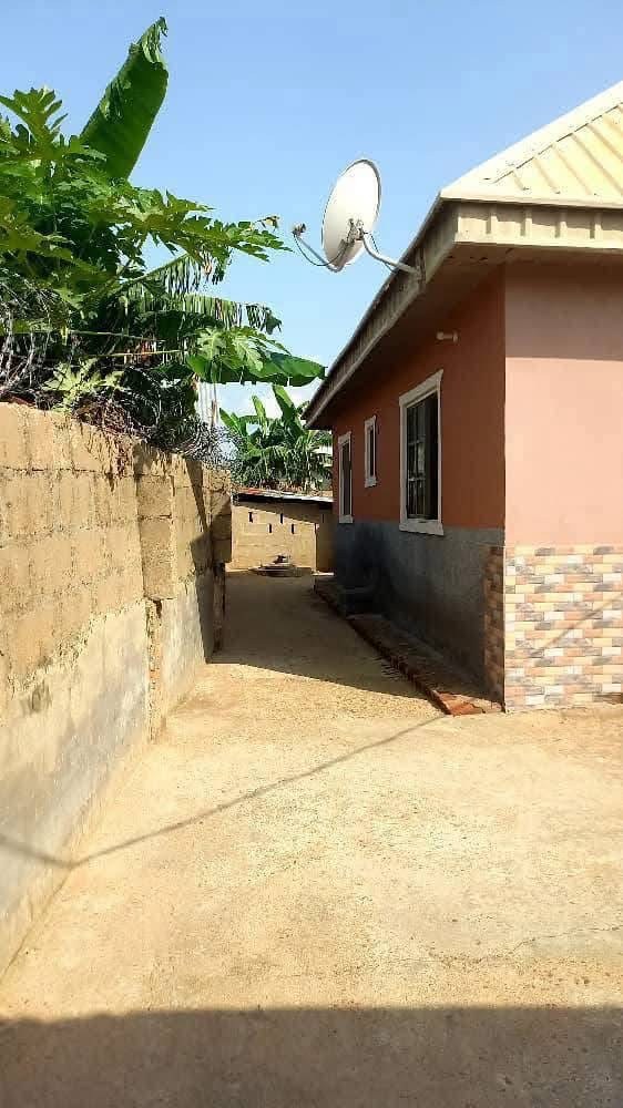 Additional view of Modern Three Bedroom Flat in Achusa