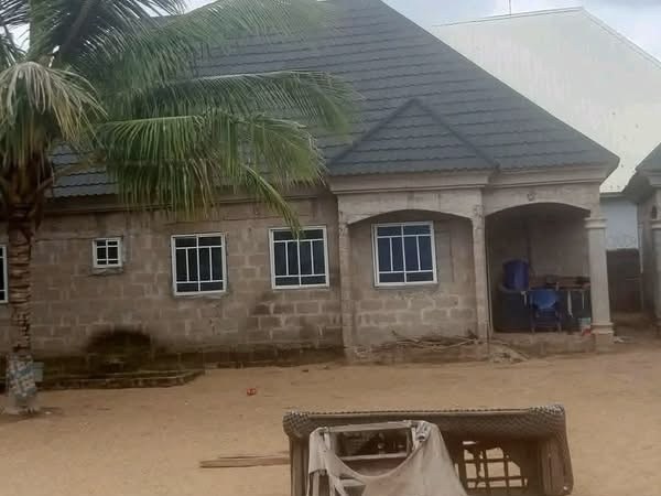 2 Bedroom Flat with Extra Units for sale in Welfare Quarters, Makurdi, Benue