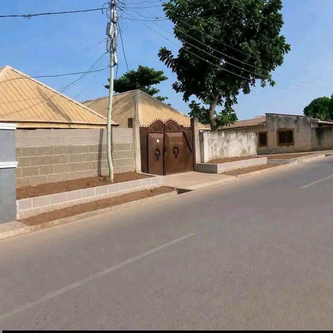 Mixed-Use Property for Sale, High Level for sale in High Level, Makurdi, Benue
