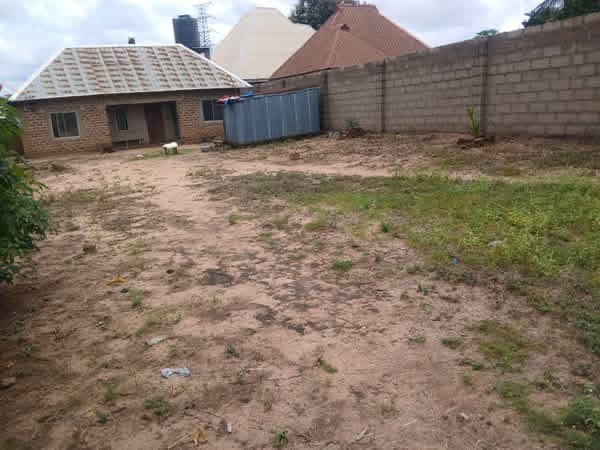 Fenced Land with One-Bedroom BQ for sale in George Akume Way, Makurdi, Benue