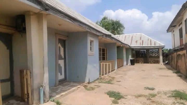 Income Generating Flats for Sale for sale in New GRA, Makurdi, Benue