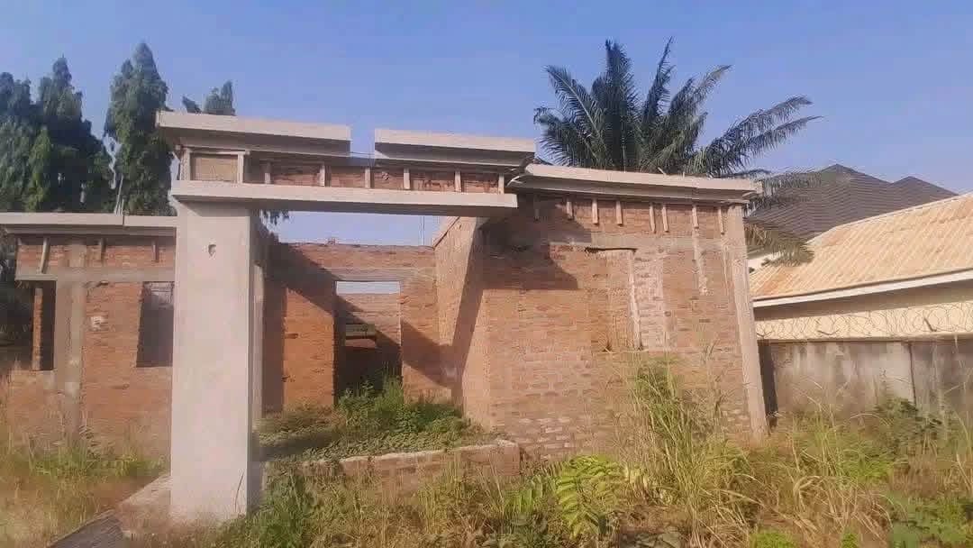 Uncompleted 3-Bedroom Building for Sale for sale in Opposite Jamb Office, Makurdi, Benue