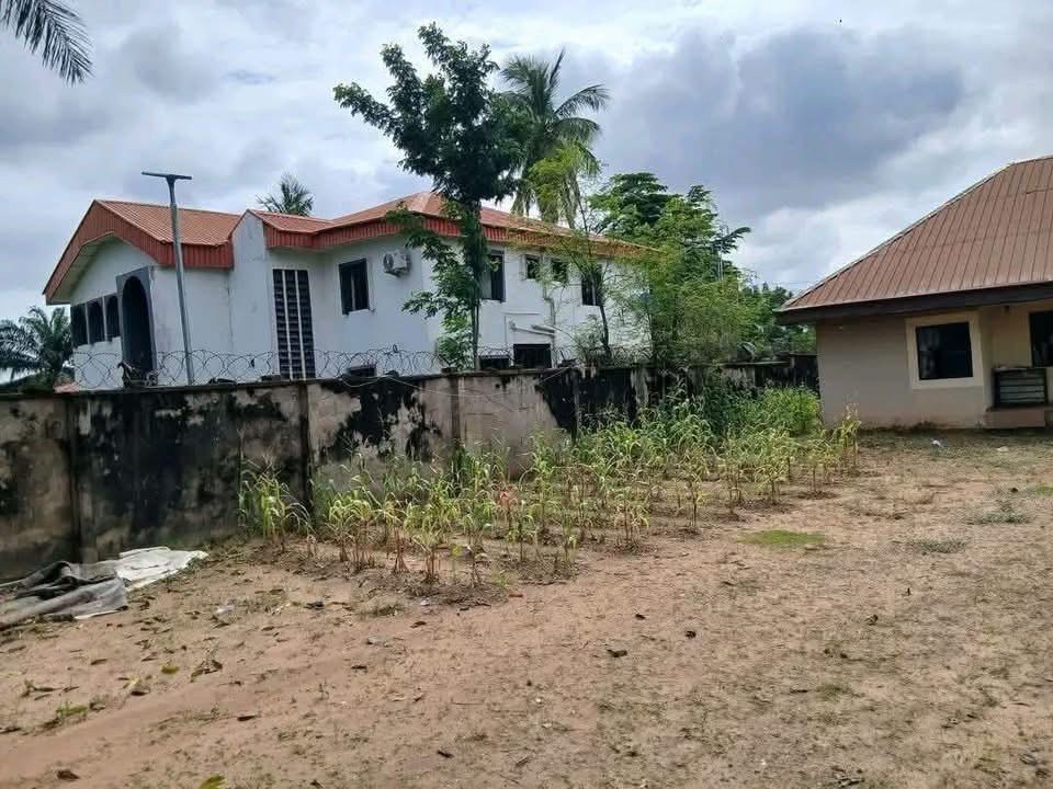 Additional view of 4 Bedroom Bungalow with Security House