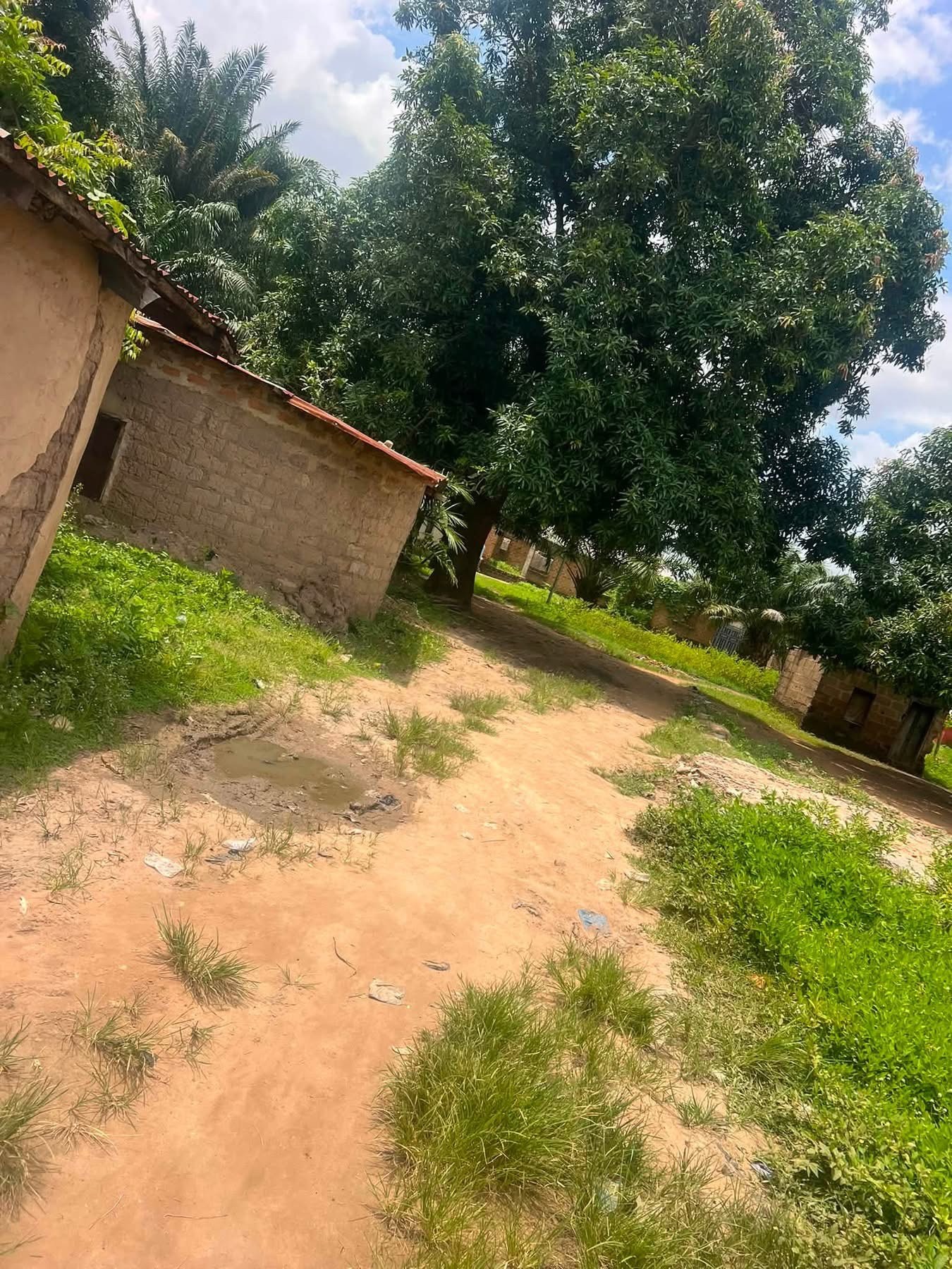 Additional view of Plot with Three Single Rooms