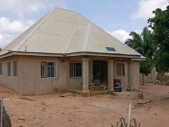 3Bedroom Flat For Sale for sale in Tse Poor Junction, Makurdi, Benue